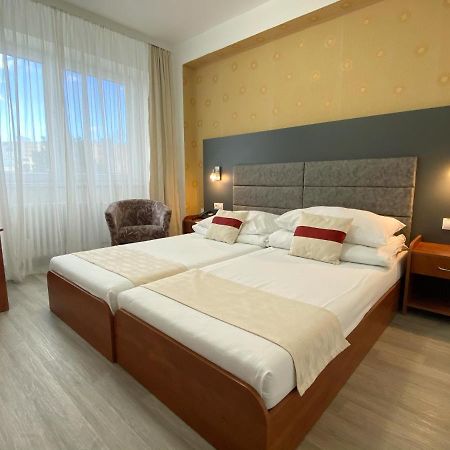 Hotel Baronka Bratislava Exterior photo